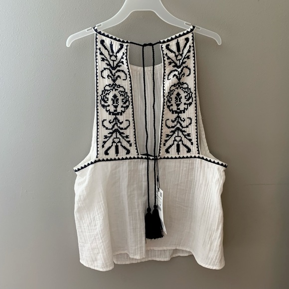 New White Zara Tie-Up Embroidered Top - Picture 2 of 4
